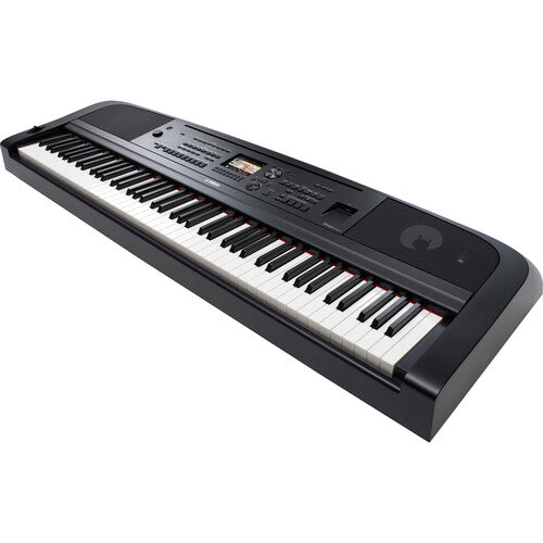 Yamaha DGX-670 88-key Piano/keyboard combo